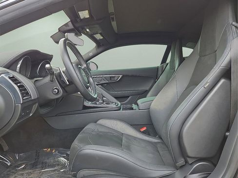 Used 2020 Jaguar F-TYPE Coupe image 17