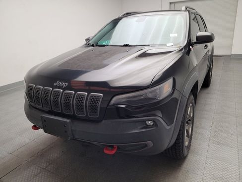 Used 2019 Jeep Cherokee Trailhawk AWD/4WD image 15