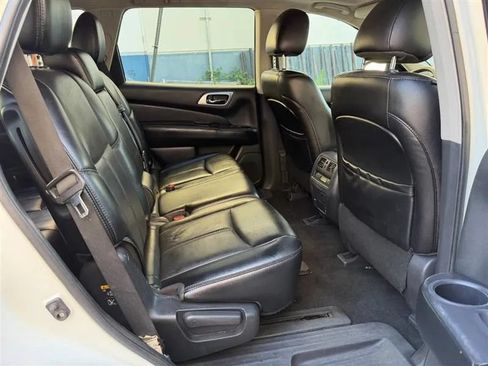 Used 2015 Nissan Pathfinder Platinum AWD/4WD image 47