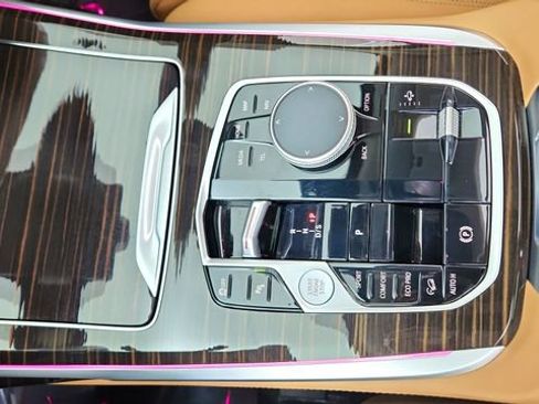 Used 2026 BMW X7 xDrive40i image 51