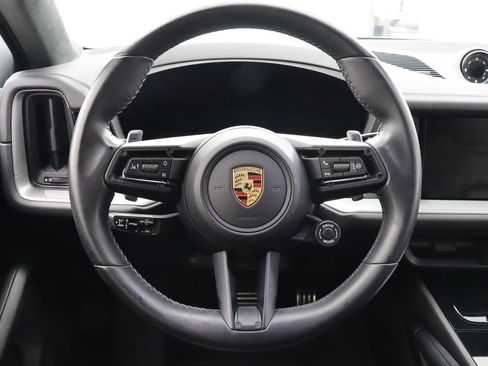 Used 2024 Porsche Cayenne Coupe w/ Premium Package Plus AWD/4WD image 17