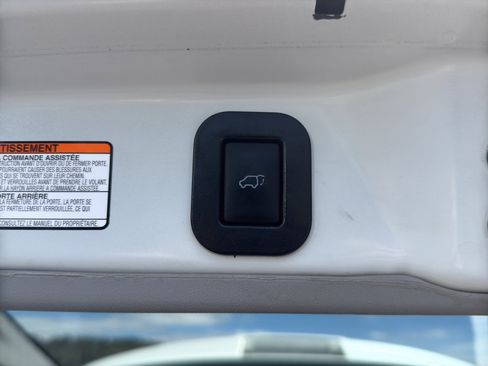 Used 2018 Toyota Sienna Limited Premium image 12