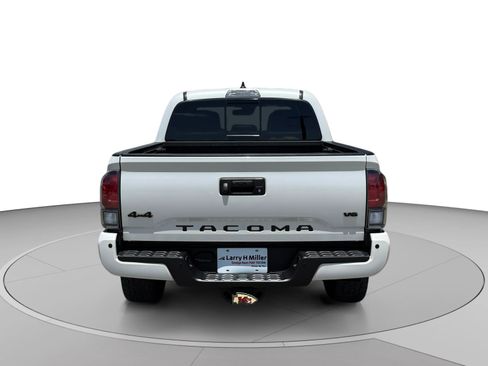 Used 2021 Toyota Tacoma Limited w/ Nightshade Package AWD/4WD image 4