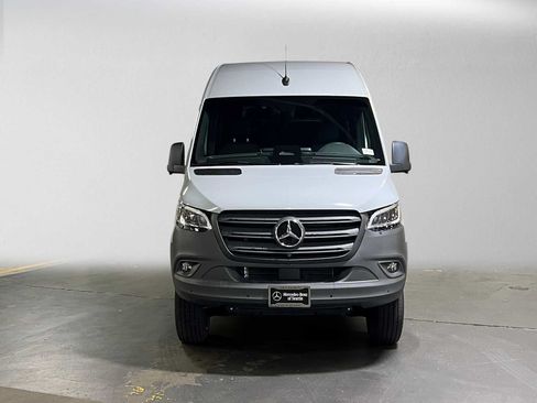 Used 2026 Mercedes-Benz Sprinter 2500 image 8