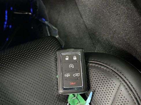 Used 2024 Jeep Grand Wagoneer Series III image 33