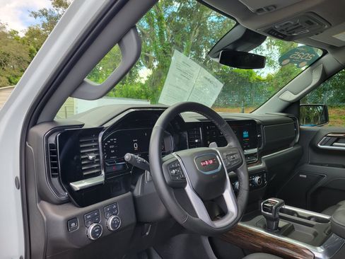 Certified 2025 GMC Sierra 1500 Elevation w/ Elevation Premium Package AWD/4WD image 36