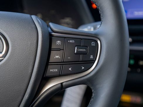 New 2026 Lexus UX 300h AWD image 19