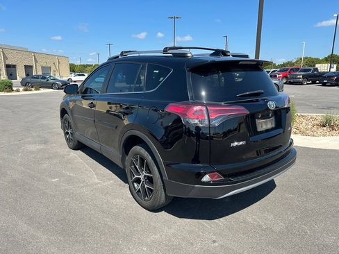 Used 2018 Toyota RAV4 SE w/ Power Extra Value Package FWD image 4