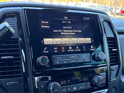 Used 2024 Nissan Titan PRO-4X w/ Pro-4x Convenience Package image 11
