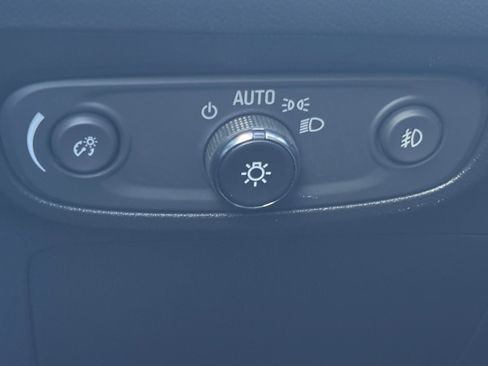 Used 2023 Buick Encore GX Select w/ Safety Package II AWD/4WD image 32