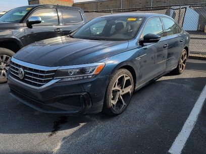 Used 2022 Volkswagen Passat 2.0T R-Line