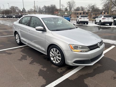 Used 2014 Volkswagen Jetta SE image 3