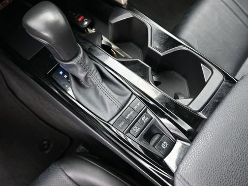 Used 2025 Toyota Camry LE image 18