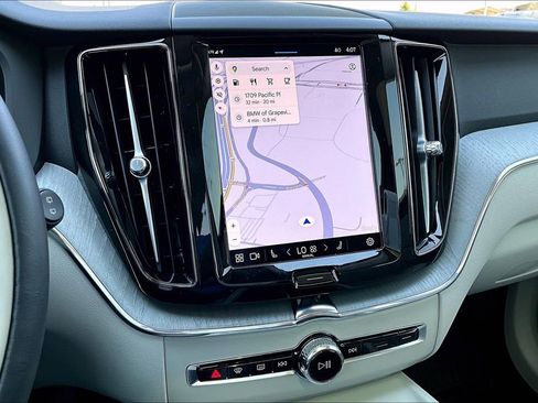 New 2026 Volvo XC60 B5 Plus w/ Protection Package Premier image 17