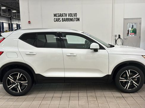 Certified 2023 Volvo XC40 B5 Core w/ Protection Package Premier image 4
