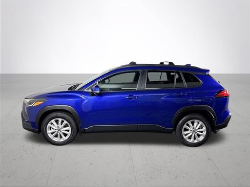 Used 2023 Toyota Corolla Cross LE w/ Black Badges Package (TMS) AWD/4WD image 9
