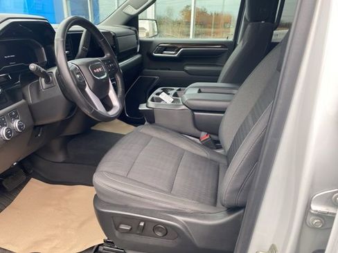 Used 2022 GMC Sierra 1500 Elevation w/ X31 Off-Road Package image 9