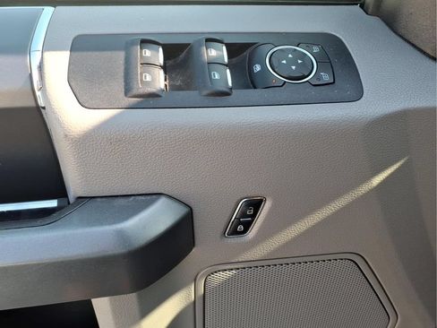 Used 2016 Ford F150 XLT w/ Equipment Group 302A Luxury AWD/4WD image 11