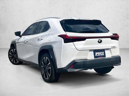 Used 2019 Lexus UX 200 w/ Accessory Package 2 FWD image 12