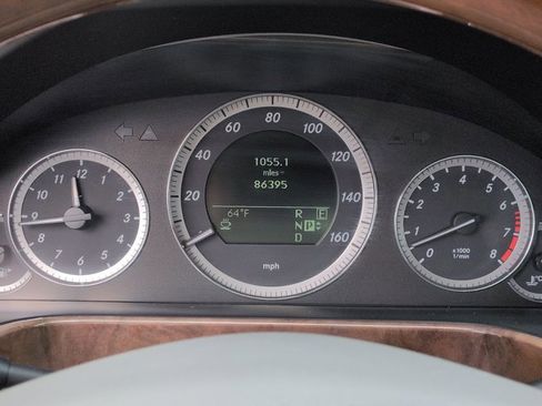 Used 2011 Mercedes-Benz E 350 Sedan image 11