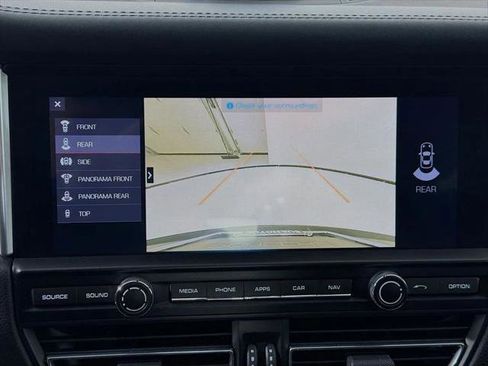 Certified 2021 Porsche Macan AWD/4WD image 20
