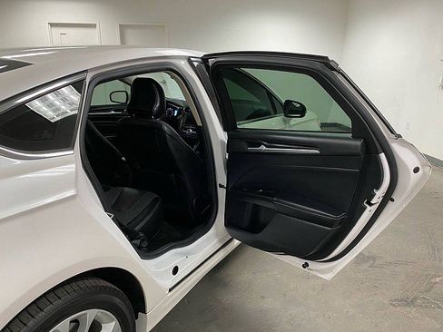 Used 2019 Ford Fusion Energi Titanium image 15