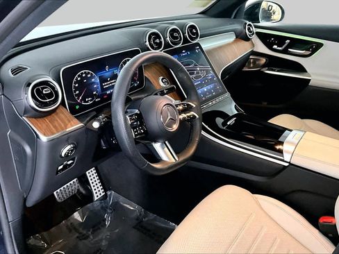 Used 2023 Mercedes-Benz GLC 300 4MATIC image 18