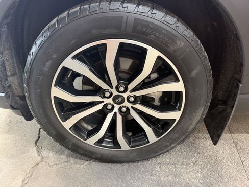 Certified 2020 Ford Explorer ST w/ Premium Technology Package AWD/4WD image 32