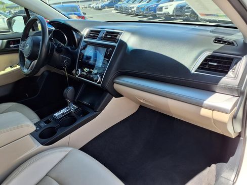 Used 2019 Subaru Outback 2.5i Premium AWD/4WD image 17