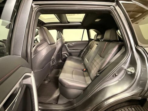 Used 2022 Toyota RAV4 XSE w/ Premium Package AWD/4WD image 18