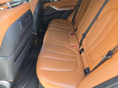 Used 2021 BMW X5 xDrive40i w/ Executive Package image 16