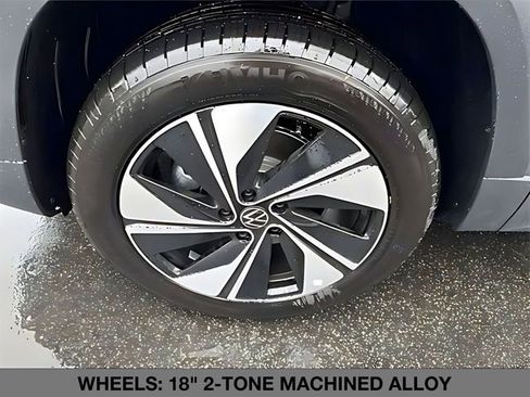 Used 2025 Volkswagen Taos SE w/ Panoramic Sunroof Package AWD/4WD image 8