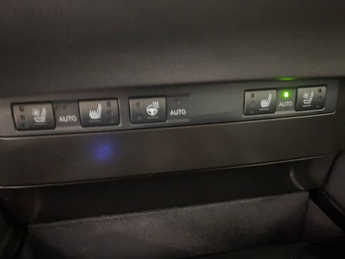 Certified 2024 Lexus ES 350 w/ Premium Package image 22