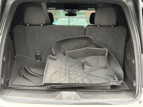Used 2023 Chevrolet Tahoe LT w/ Luxury Package RWD image 18