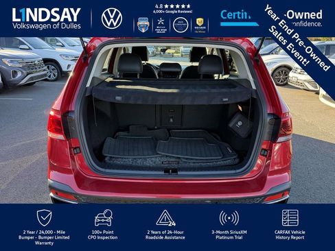 Certified 2022 Volkswagen Taos SEL image 16