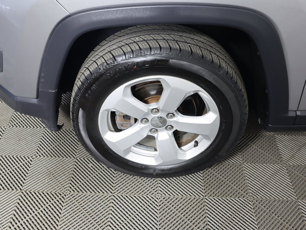 Used 2018 Jeep Compass Latitude AWD/4WD image 14