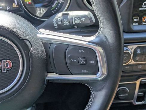 Used 2023 Jeep Wrangler Unlimited Sahara w/ Cold Weather Group AWD/4WD image 17