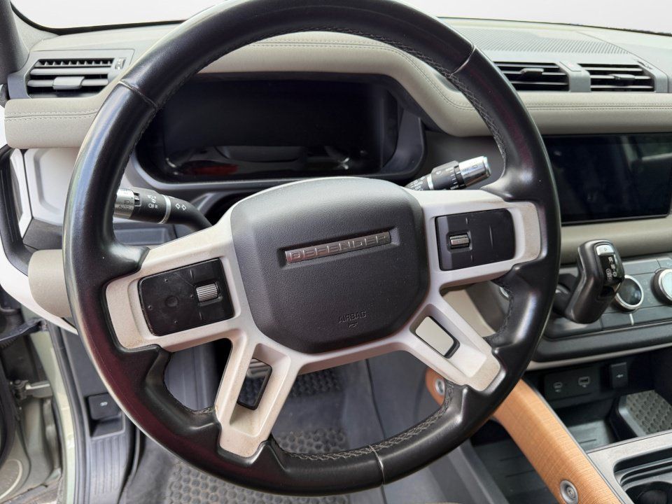 Used 2020 Land Rover Defender 110 S AWD/4WD image 10