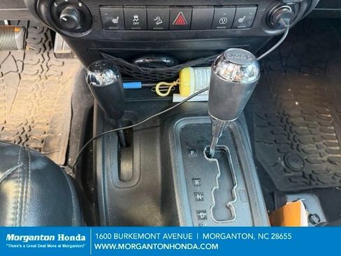 Used 2018 Jeep Wrangler Unlimited Sahara AWD/4WD image 13