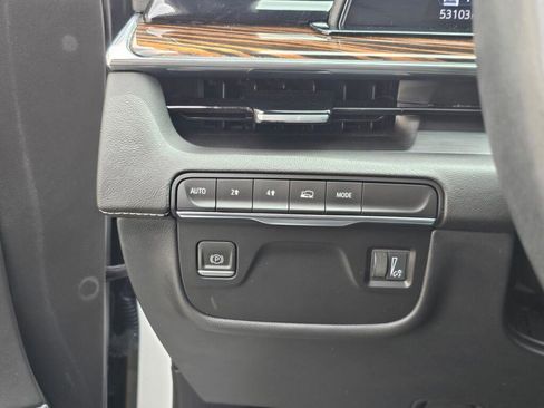 Certified 2023 Cadillac Escalade ESV Premium Luxury AWD/4WD image 29