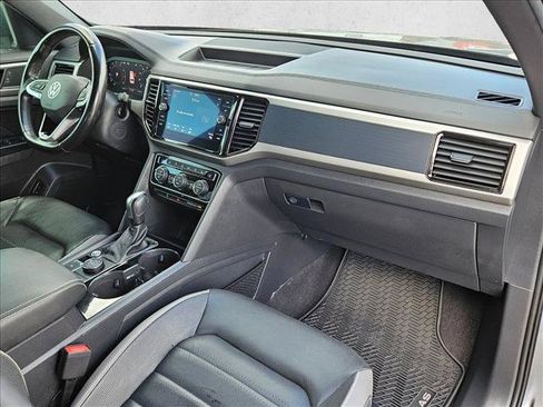 Used 2020 Volkswagen Atlas Cross Sport SEL Premium AWD/4WD image 18