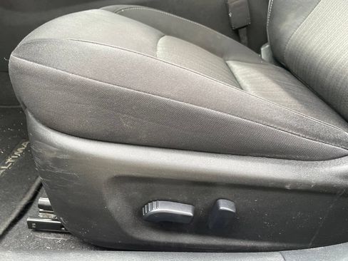 Used 2024 Nissan Altima 2.5 SV FWD image 10