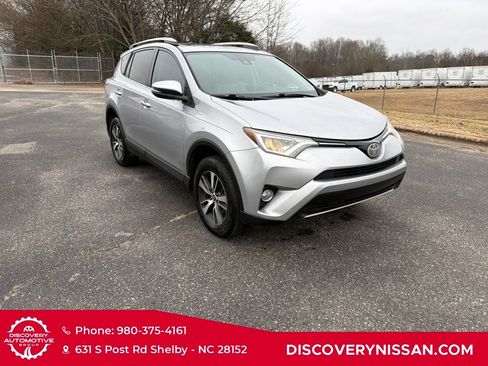 Used 2018 Toyota RAV4 XLE image 5