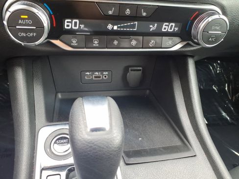 Certified 2022 Nissan Sentra SV w/ All-Weather Package FWD image 22