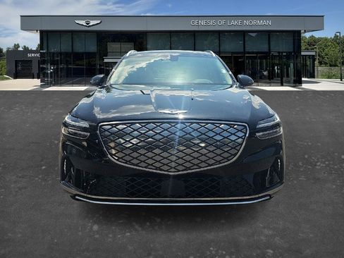 Used 2025 Genesis Electrified GV70 w/ Prestige Package AWD/4WD image 2