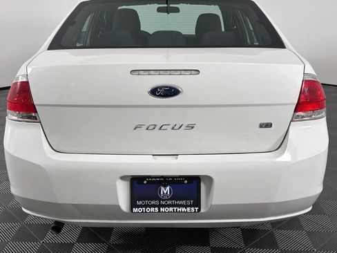 Used 2010 Ford Focus SE FWD image 20