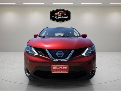 Used 2019 Nissan Rogue Sport SV w/ All-Weather Package AWD/4WD image 2