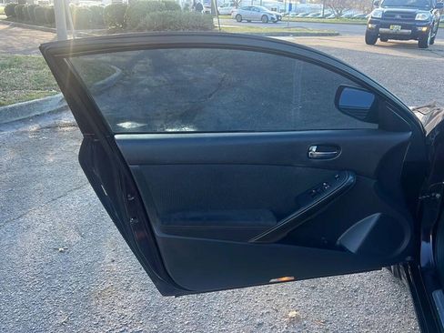 Used 2012 Nissan Altima 2.5 S FWD image 10