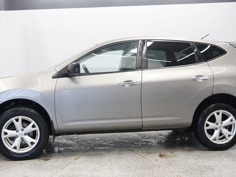 Used 2010 Nissan Rogue S w/ 360 Degree Value Pkg image 3