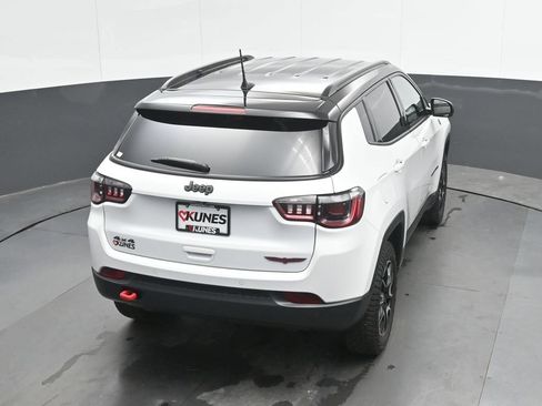 Used 2025 Jeep Compass Trailhawk AWD/4WD image 29